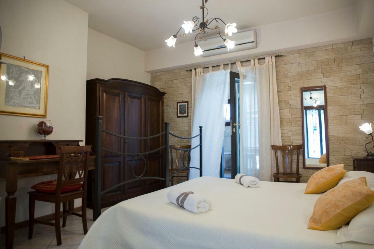Casa Al Centro Storico Bed & Breakfast Nicolosi Bagian luar foto